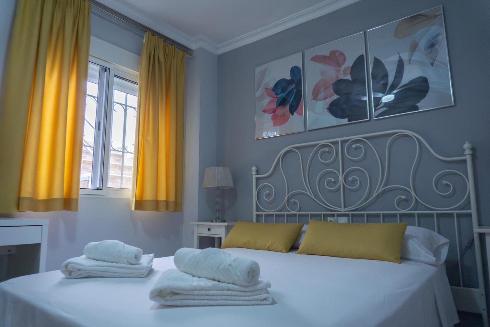Вілла Beautiful Malaga House - Holidays Екстер'єр фото