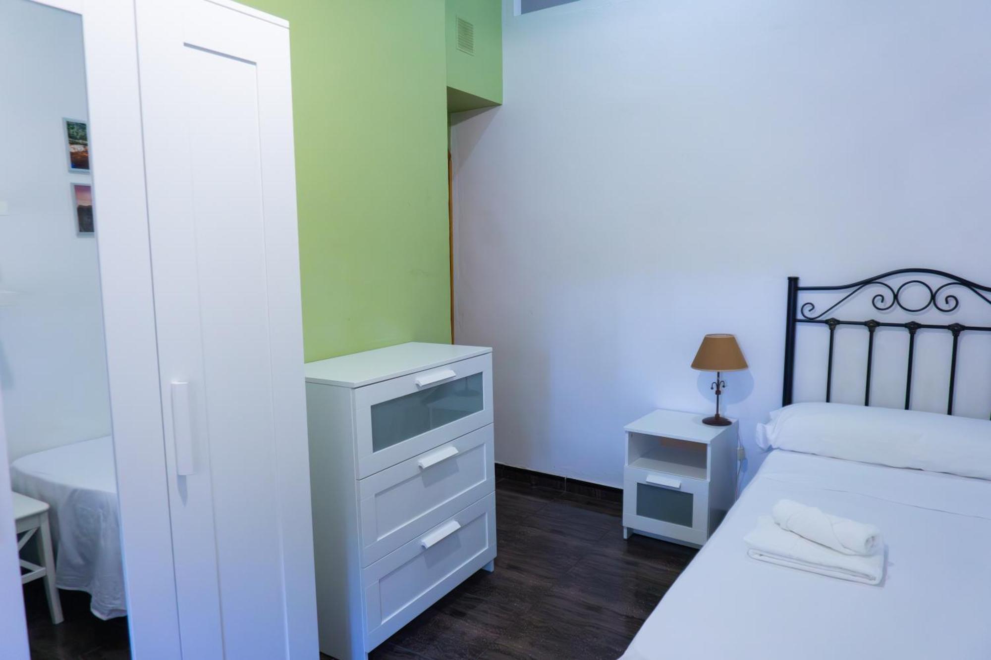 Вілла Beautiful Malaga House - Holidays Екстер'єр фото